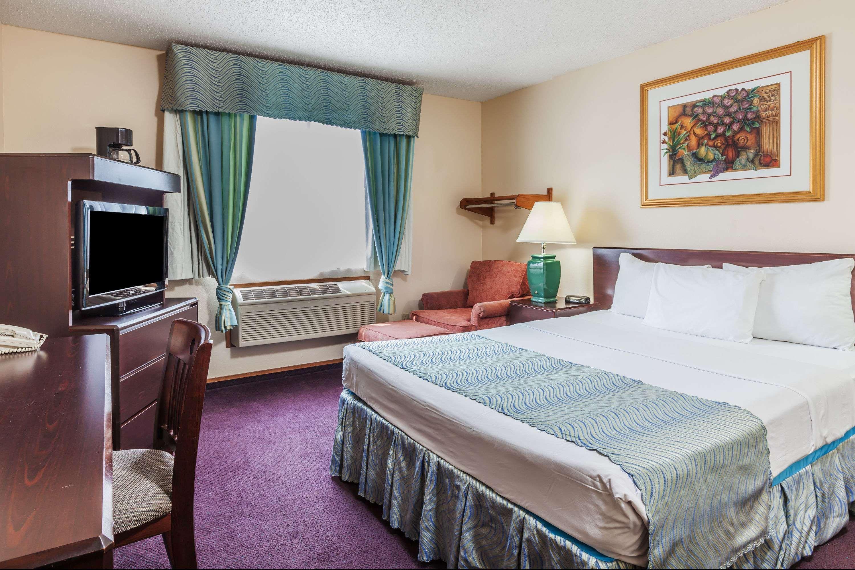 Super 8 By Wyndham Irving Dfw Airport/South Hotel Екстериор снимка
