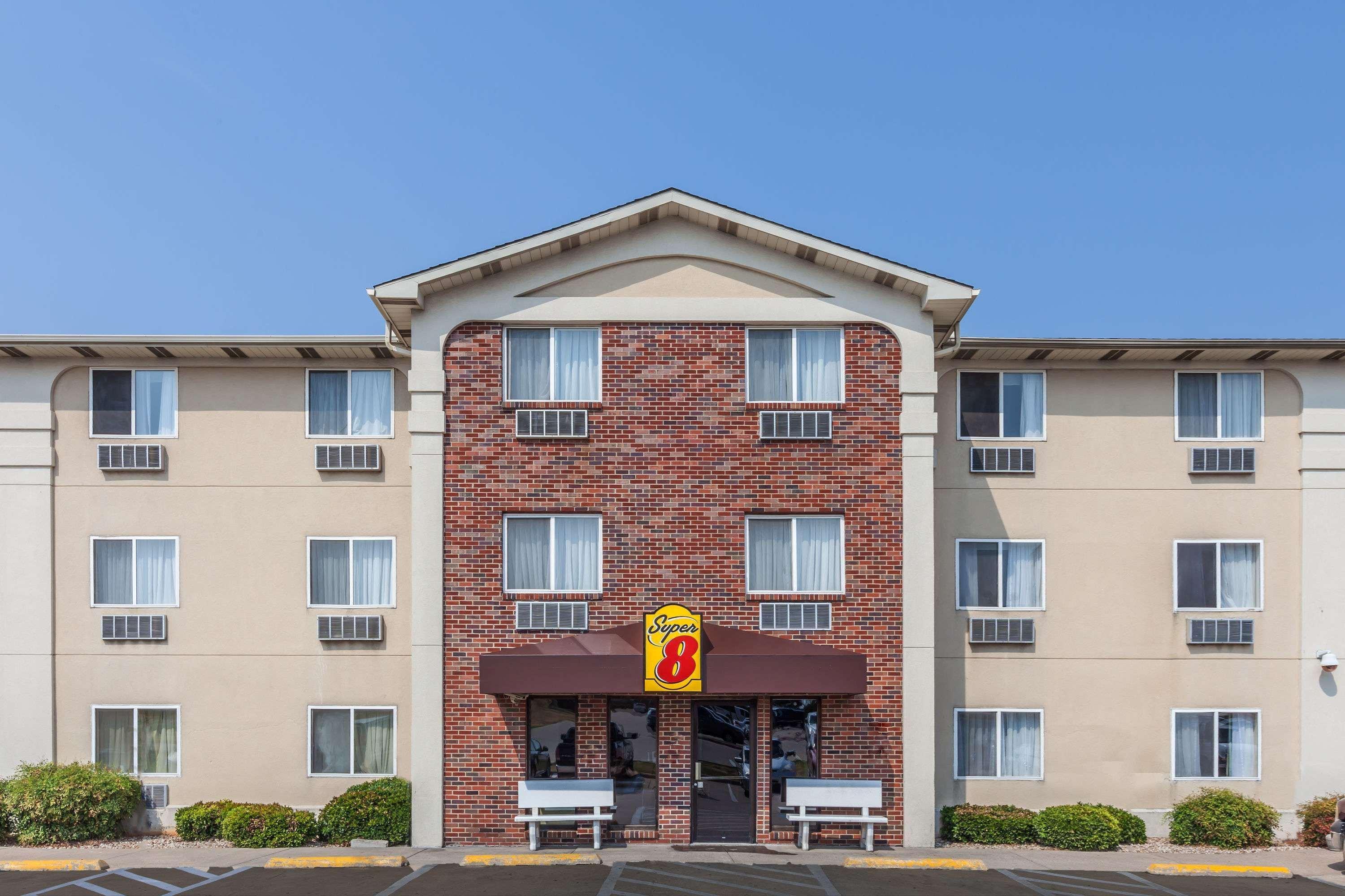 Super 8 By Wyndham Irving Dfw Airport/South Hotel Екстериор снимка