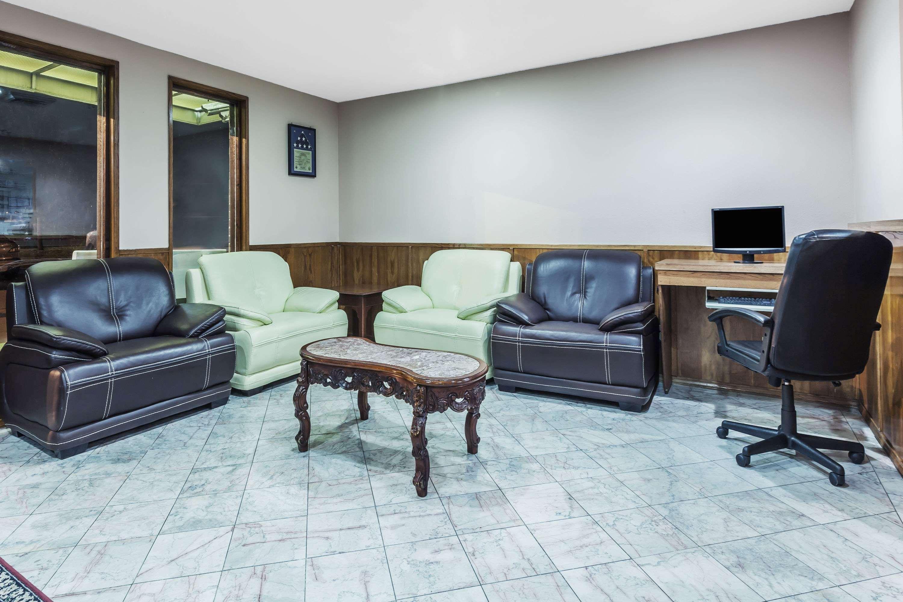 Super 8 By Wyndham Irving Dfw Airport/South Hotel Екстериор снимка