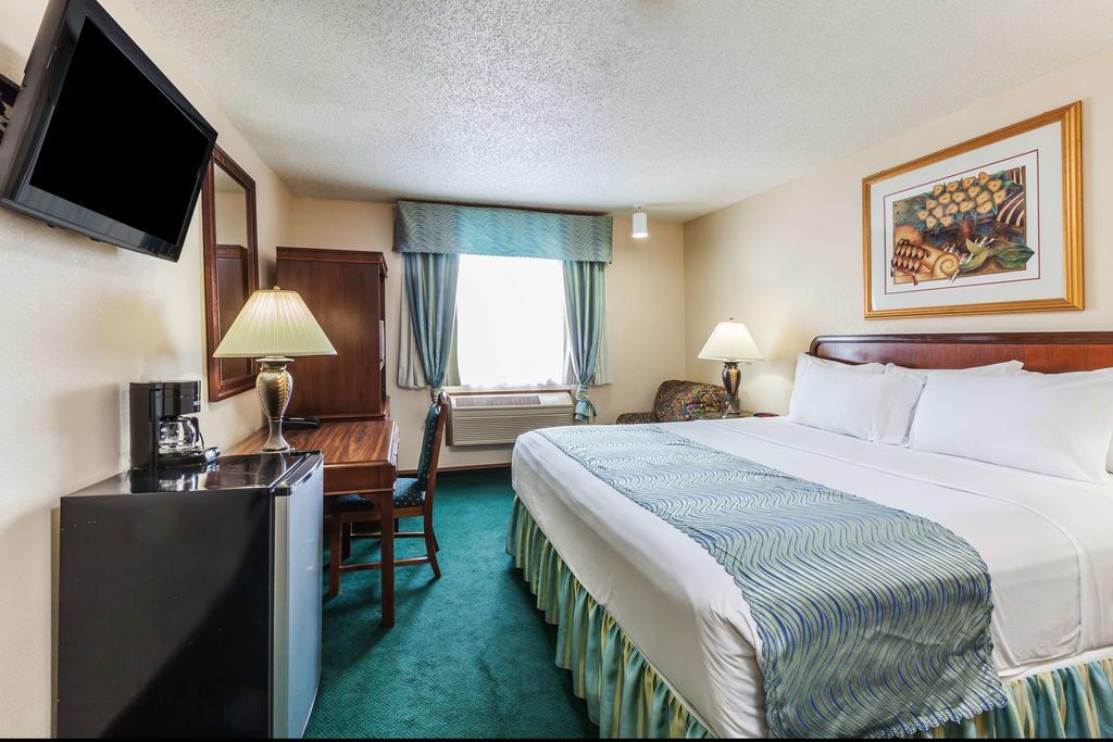 Super 8 By Wyndham Irving Dfw Airport/South Hotel Екстериор снимка